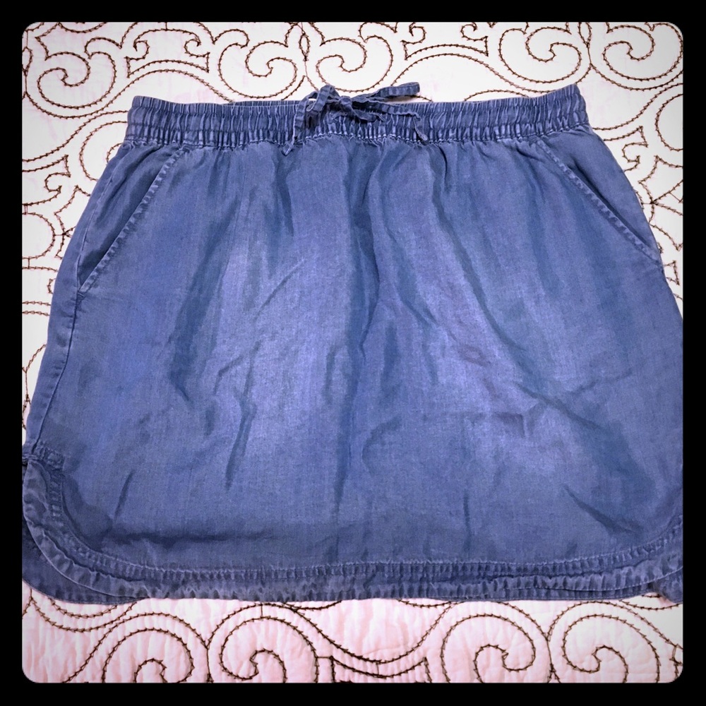 💥LOWEST OFFER💥 Merona chambray pull-on skirt. M